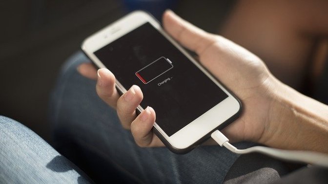 Telefonunuzun şarjı % kaç olunca şarja takıyorsunuz?