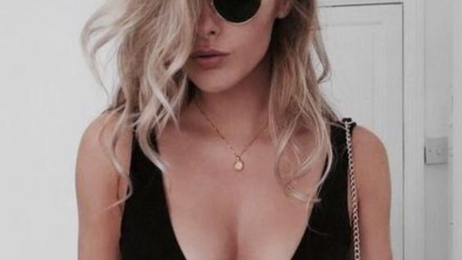 Dışarıda azıcık göğüslerin gözükmesi çekici mi itici mi🍒✨🌺👄?