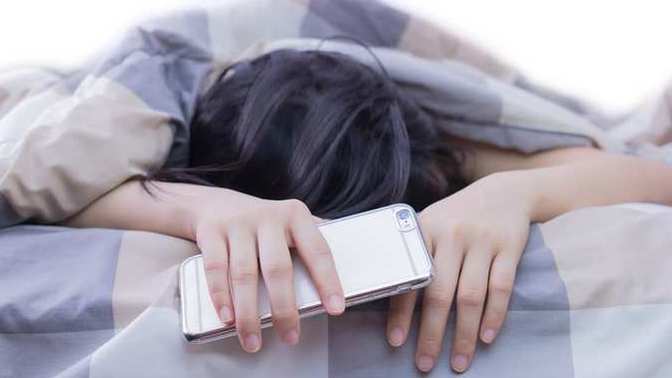 Gece uyurken telefonunuz kapalı mı kalır?