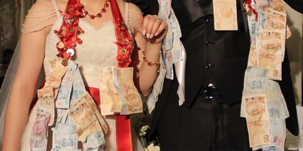 Çeyrek altın 1000 TL! Düğünlerde hediye ne takacaksınız?