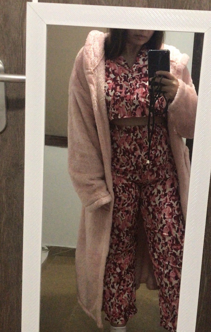 Pijamayla dışarı çıkmak moda olsa modaya uyar mıydınız?