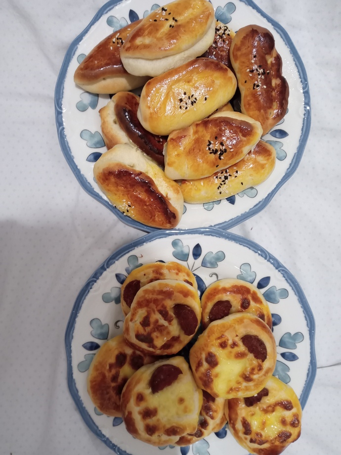 Poğaçacı geldi hanımm 😃😃acıkan var mı?