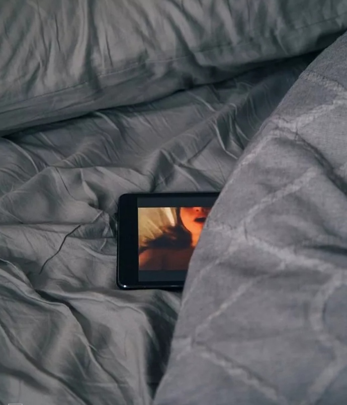 Kadınlar video izler mi?