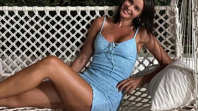 Zeynep Sever Demirel'den Kasım ayında deniz keyfi! Sence güzel mi?