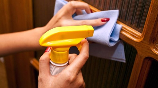 Evin iç kapılarını kaç günde bir silersiniz?