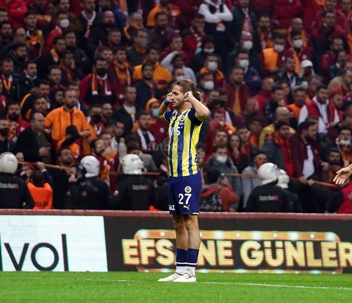 Derbide kazanan Fenerbahçe oldu! Sizce hak ettiler mi?
