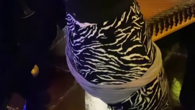 Bir türbanlı neden böyle giyinir?
