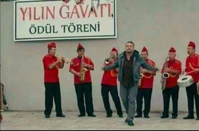 Eşiniz, eski sevgilisi ile karşılaşıp kahve içse tepkiniz ne olur?