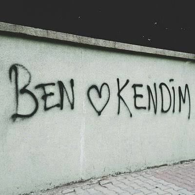 Kendini çok seven bir insan dışardakilerin de sevgisine ihtiyaç duyar mı?