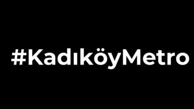Kadıköy metrosunda bıçağını çıkarıp kadına saldırdı! Ne düşünüyorsunuz?