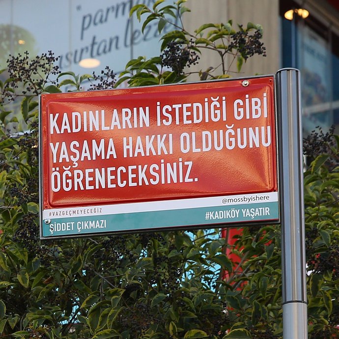 Her kadın özgür olana dek vazgeçmeyeceğiz! #SıfırTolerans etiketiyle kadınlara notunu paylaşır mısın?