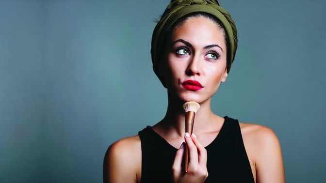 Sürekli Makyaj Yapmak Kanser Hastalığına Sebebiyet Verir Mi?