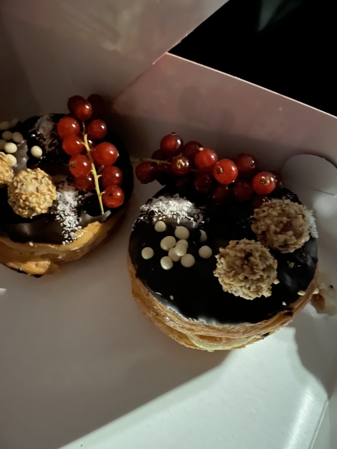Royale Donuts