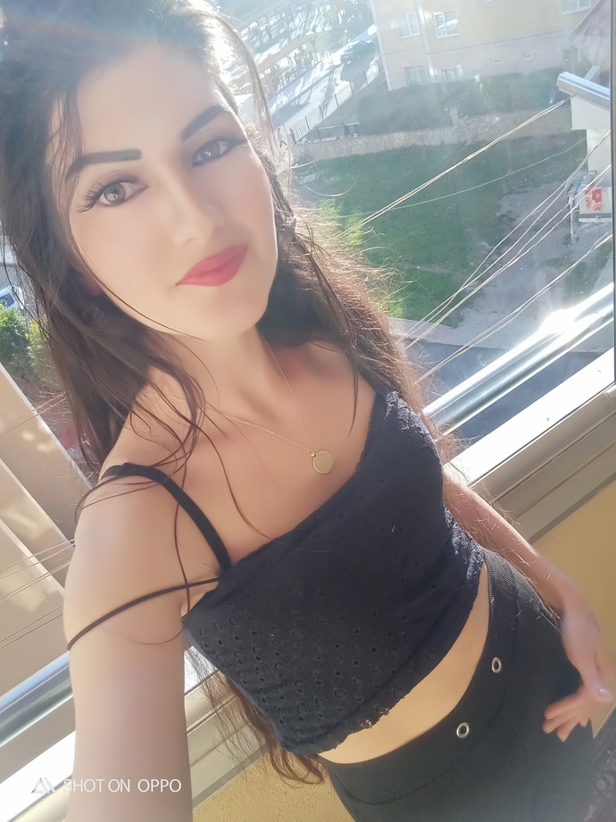 Arkadaşlar saçımı kızıla boyamayı düşünüyorum, yakışır mı sizce?
