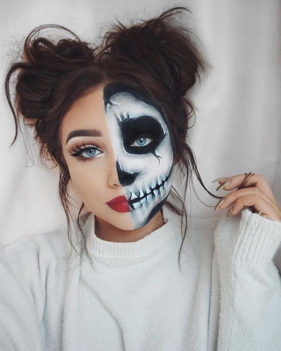 Surrealism makeup yani sürrealist makyaj yapmayı denediniz mi hiç?