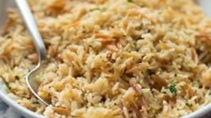 Pilavı kaşıkla yemek kabalık mıdır?