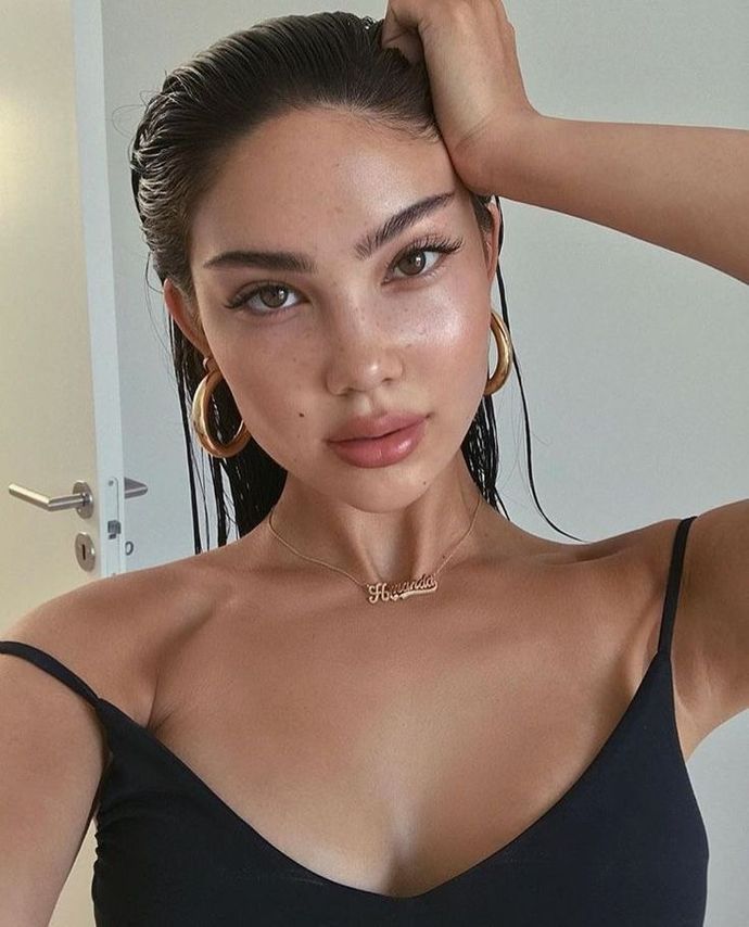 Kadınlar makyajsız bakımsız, makyajlı bakımlı mı oluyor💅💋💭💄💜?