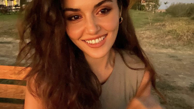 Hande Erçel güzel bir oyuncu mu sizce?