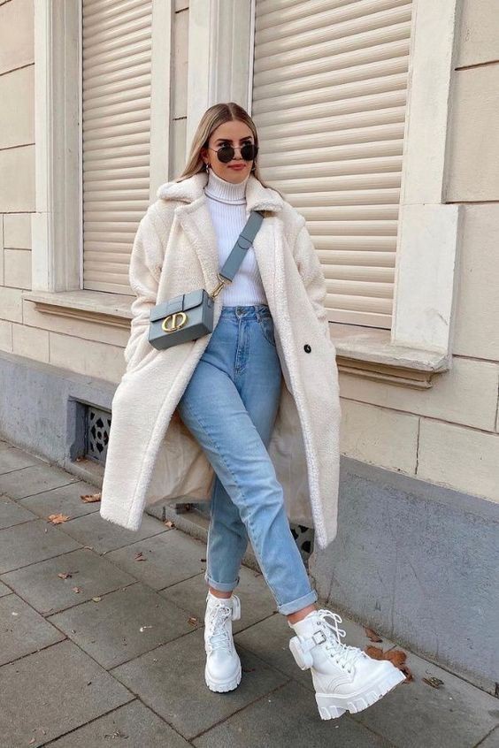 Mom jeans altına kısa çizme-boz önerisi?
