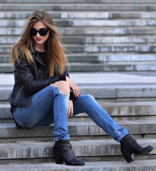 Mom jeans altına kısa çizme-boz önerisi?