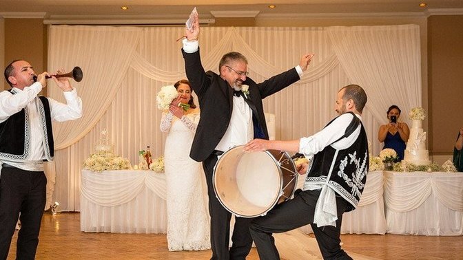 Herkes düğünsüz evliliği övüp neden davullu zurnalı düğün yapıyor?
