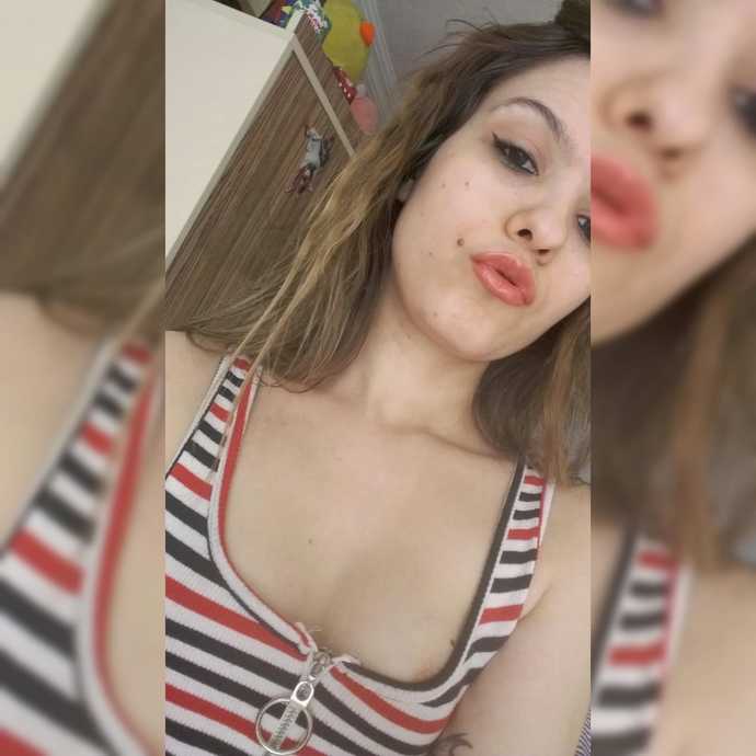Erkekler, Üç çekici seksi fotoğraf bir arada hangisi daha hoş ve güzel?
