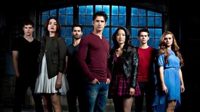 Teen Wolf: 2022'de filmi çıkacak haberleri hızla yayılıyor. Siz filmini izlemeyi düşünüyor musunuz?
