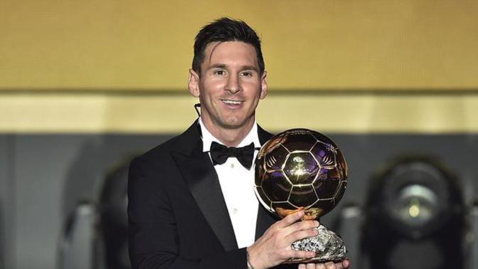 2021 Ballon d'Or sahibi Lionel Messi oldu! Messi, 7. kez bu ödüle layık görüldü. Ne düşünüyorsunuz?