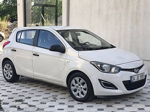 Yakıt cimrisi araba arıyorum, öneriler neler?