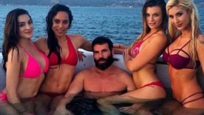 Sitede en çok ilişkiyi ilişki durumu ne olanlar yaşıyordur sizce?