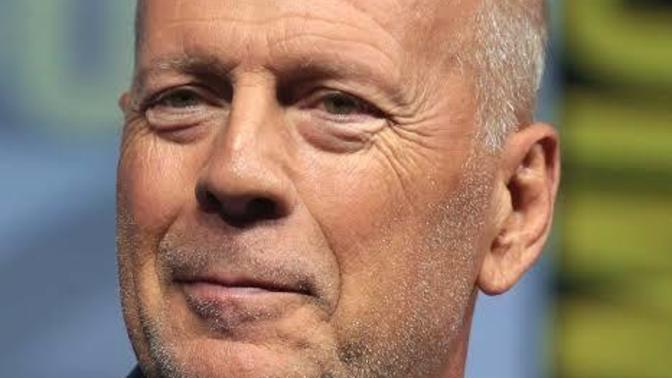Bruce Willis'i sever misiniz?