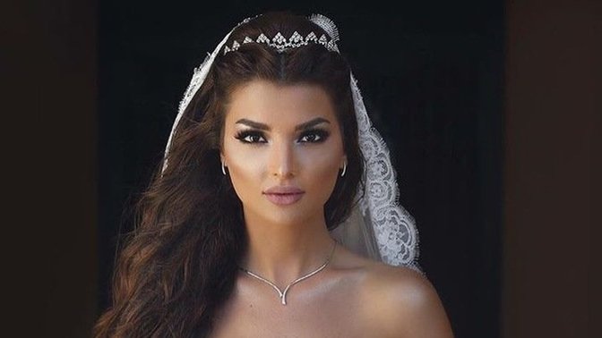 Düğün makyajı abartılı mı olmalı yoksa sade mi?