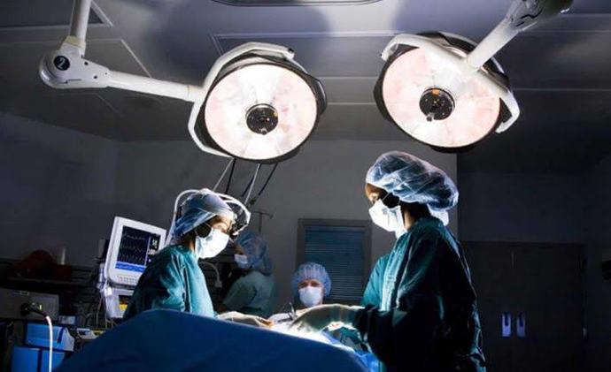Avusturya’da hastanın yanlış ayağını kesen doktor para cezasına çarptırıldı. Siz bu konuda ne düşünüyorsunuz?