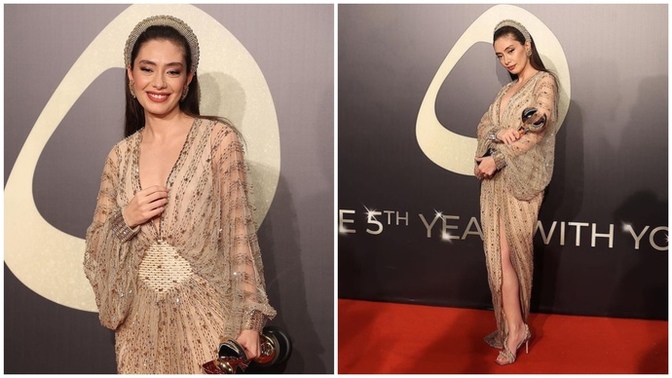 Neslihan Atagül’ün ödül töreninde giydiği elbiseyi beğendiniz mi?
