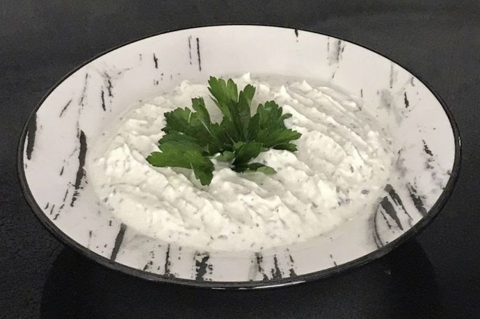Sac kavurmanın yanına hangi meze gider?