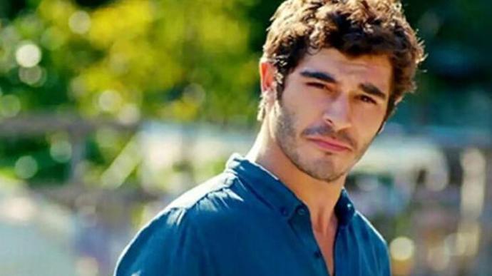 Burak deniz ünlü olan neresi yakışıklı?