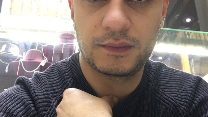 Uzun zamandır ilgilendiğim bir kız var benim gözümde baya güzel bir kız çok hoşuma gidiyor ama konuşamıyorum tipimden dolayı?