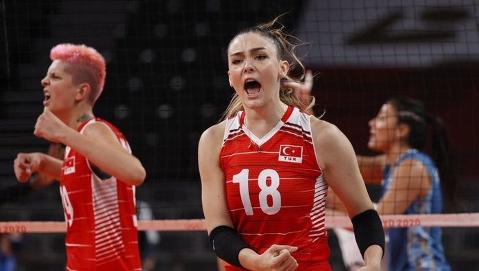 2021 yılının en çok sevilen voleybolcusu sizce hangisiydi?