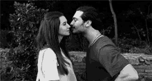 Romantik film sevmiyorum diye ruhsuz damgası yedim! Aşk filmi sevmeyen erkek ruhsuz mu olur?