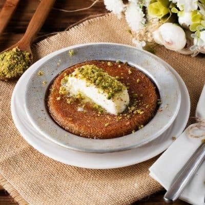 Fıstıklı künefe mi yoksa fırında sütlaç mı?