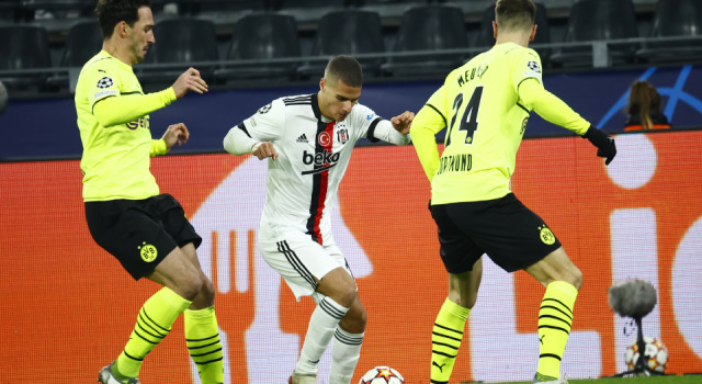 Şampiyonlar liginde Beşiktaş, Dortmunda deplasmanda 5-0 yenilerek puan alamadan grup sonuncusu oldu! Maçı nasıl buldunuz?