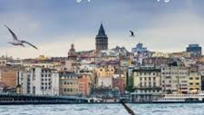 İstanbul'da yaşamak farklı, İstanbul'u yaşamak farklı. Yaşadığın şehri yaşayarak mı yaşıyorsun yoksa sadece yaşıyor musun?