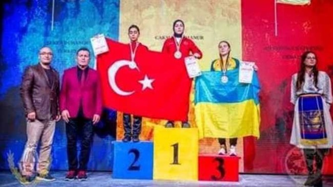 Dünya Bilek Güreşi Şampiyonumuz Esma Nur Çakmak oldu, biliyor musunuz?