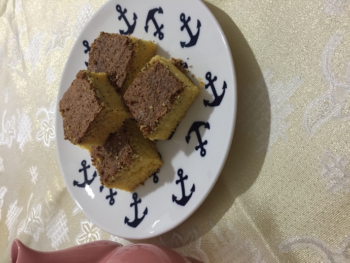 Mısır unlu, haşhaşlı kek yaptım. Başarılı olmuş mu?