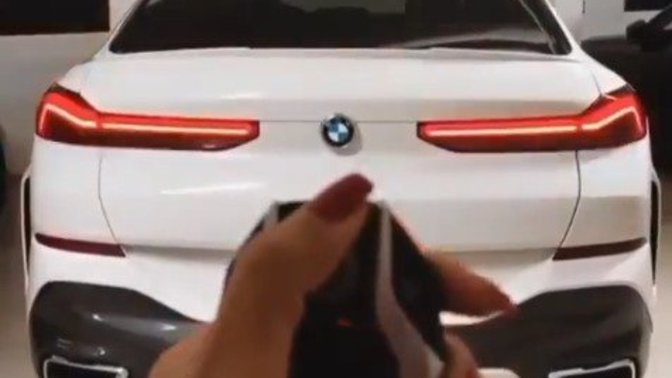 Sevgilim bana BMW X6 aldı ama ailem sorun çıkarıyor. Sizce ne yapmalıyım?