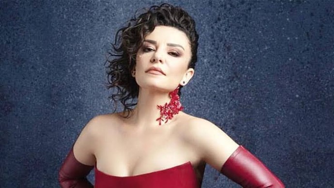 Fatma Turgut dinler misiniz? Sevdiğiniz bir şarkısını paylaşır mısınız?