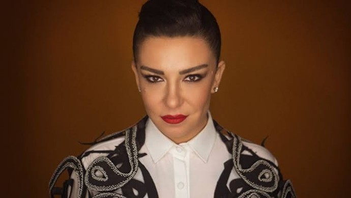 Fatma Turgut dinler misiniz? Sevdiğiniz bir şarkısını paylaşır mısınız?
