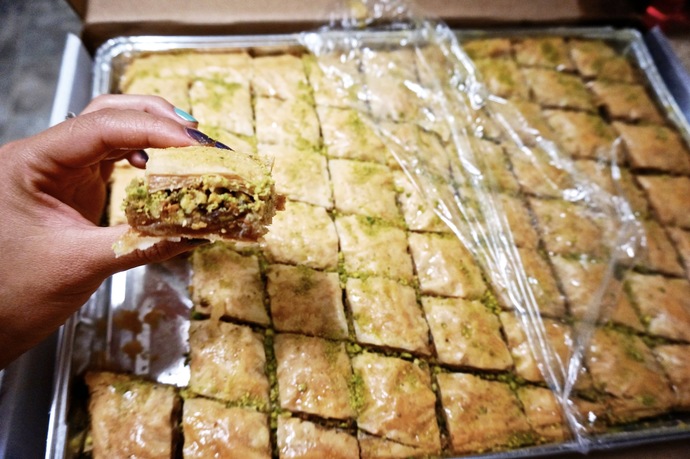 Baklava elle mi yenir? Yoksa çatalla mı?