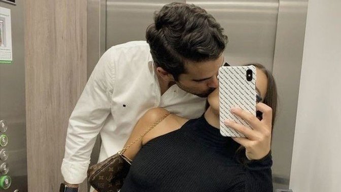 Biz şimdi neyiz diyen flörte verebilecek en yaratıcı cevap nedir?