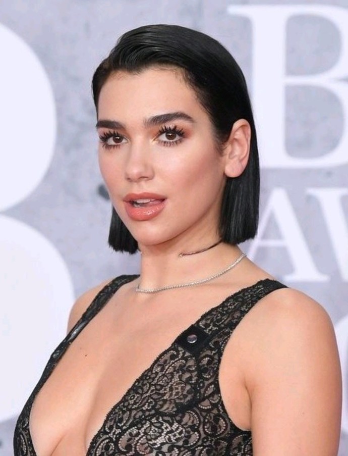 Sizce Dua Lipanın yatakta gideri var mı?